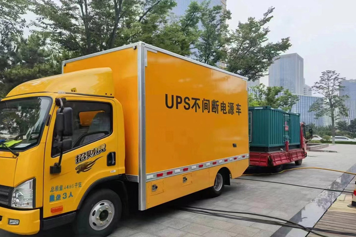 镇康发电机租赁施工现场